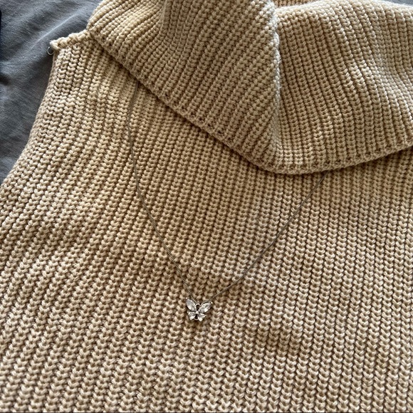 Cowl Neck Sleeveless Sweater - Picture 6 of 8